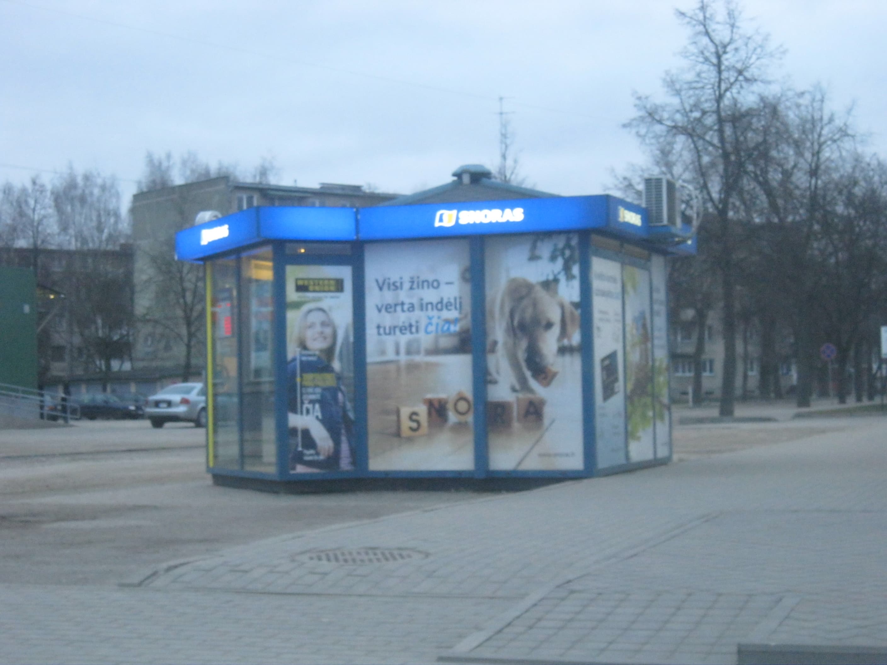 Kiosque Snoras à Vilnius
