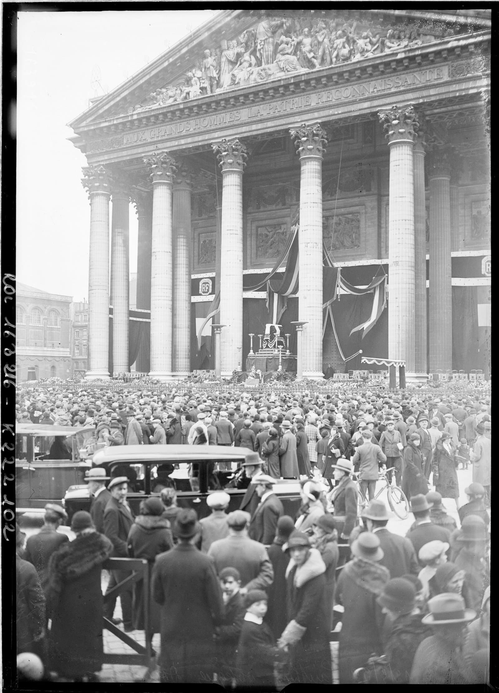 Obsèques nationales du président Paul Doumer au Panthéon, 12 mai 1932 — les mises en scène de la République ont une long