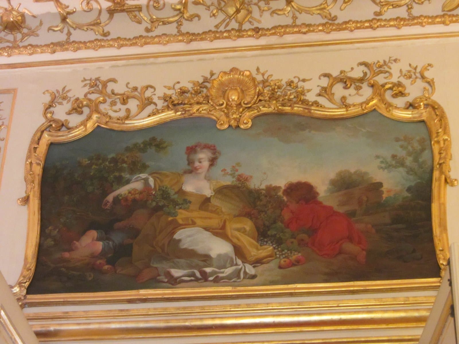 Le bureau du Premier ministre à Matignon, où se signent les engagements officiels en matière de probité publique.